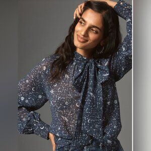 Gorgeous space print tie neck organza blouse EUC